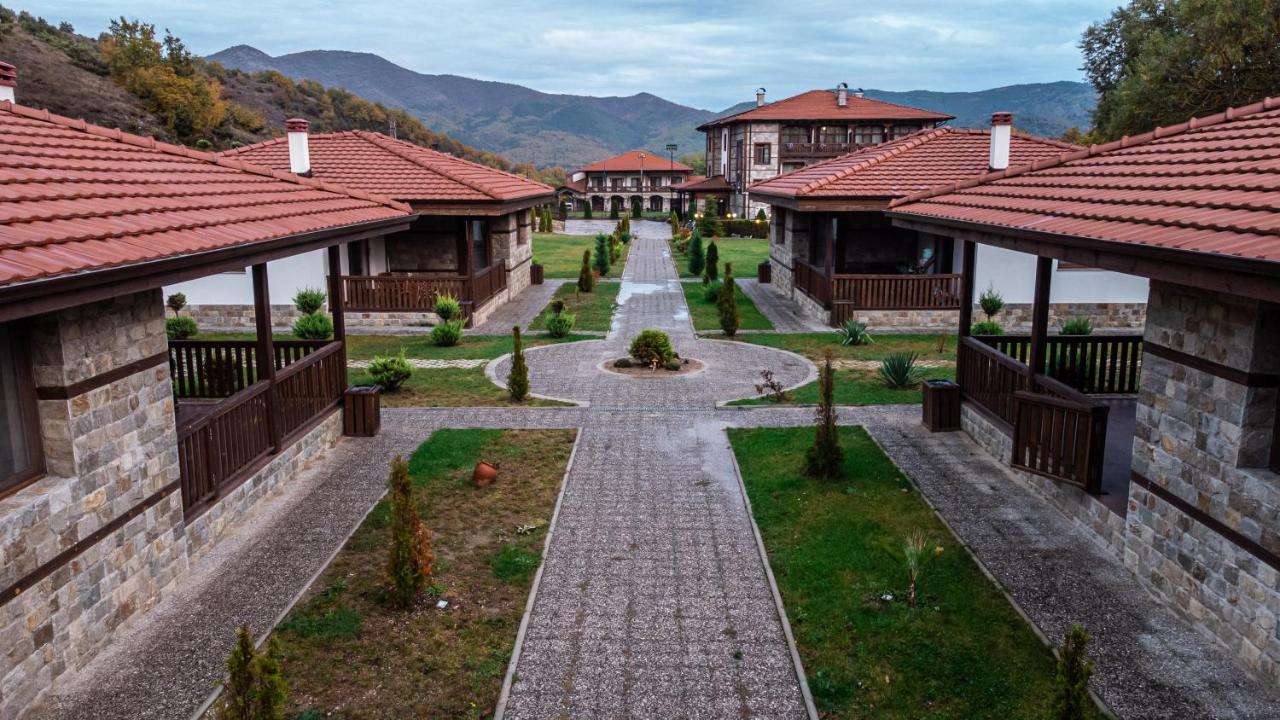 Mentor Resort Gaytaninovo Eksteriør billede