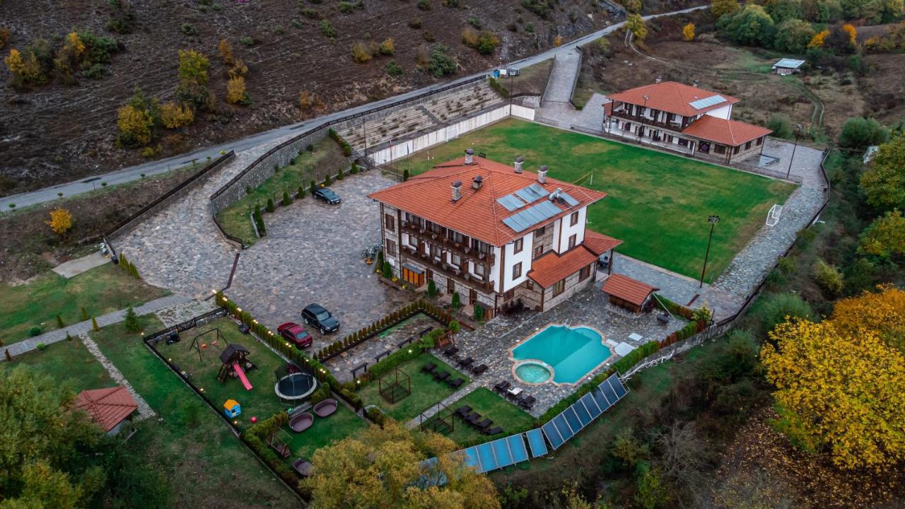 Mentor Resort Gaytaninovo Eksteriør billede